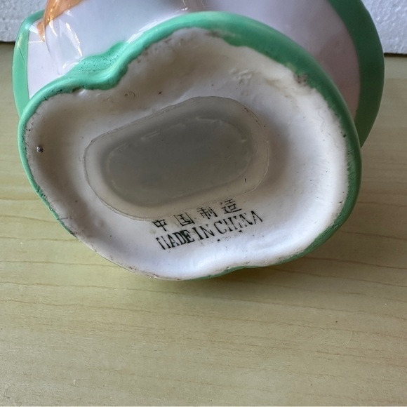 Light Green Riding Hood Vintage Ceramic Coin Bank - Picture 11 of 11